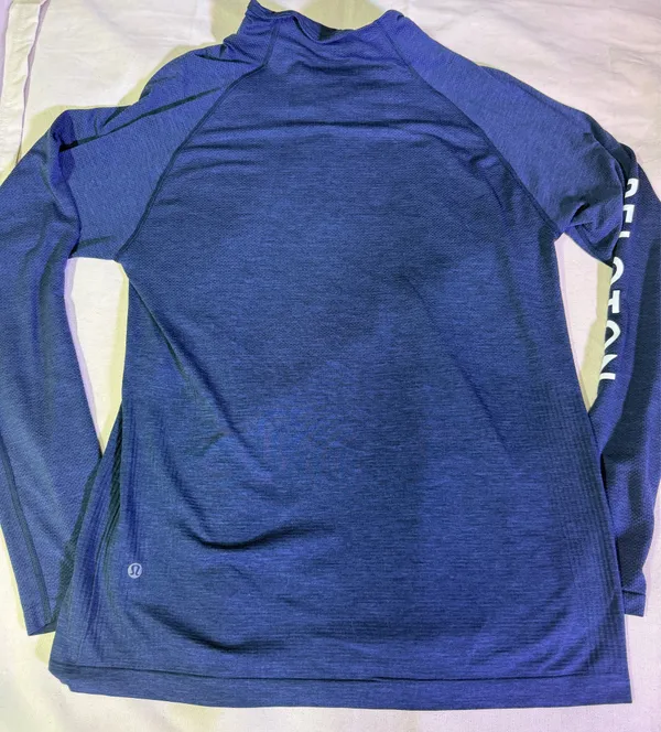 Lululemon Men’s Metal Vent 1/2-Zip Tech “Pelaton” Navy Size Medium - Image 4