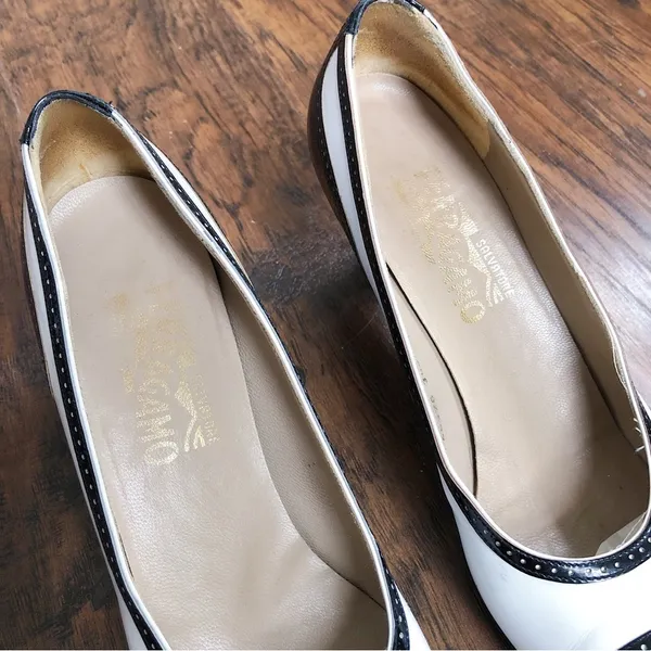 Salvatore Ferragamo • vintage heels pumps cap toe two tone black white patent leather - Image 5