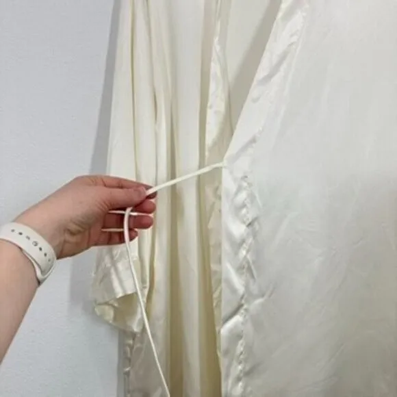 Vera Wang Ivory Short Kimono Robe Bridal Pictures Wedding Day Romantic Classic - Image 3