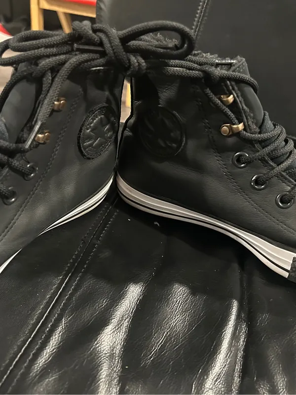 Converse Black and White Unisex Sneakers with Faux Fur - Image 5