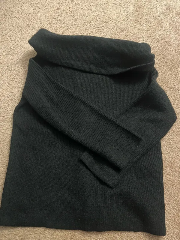 H&M Off Shoulder Sweater - Image 2