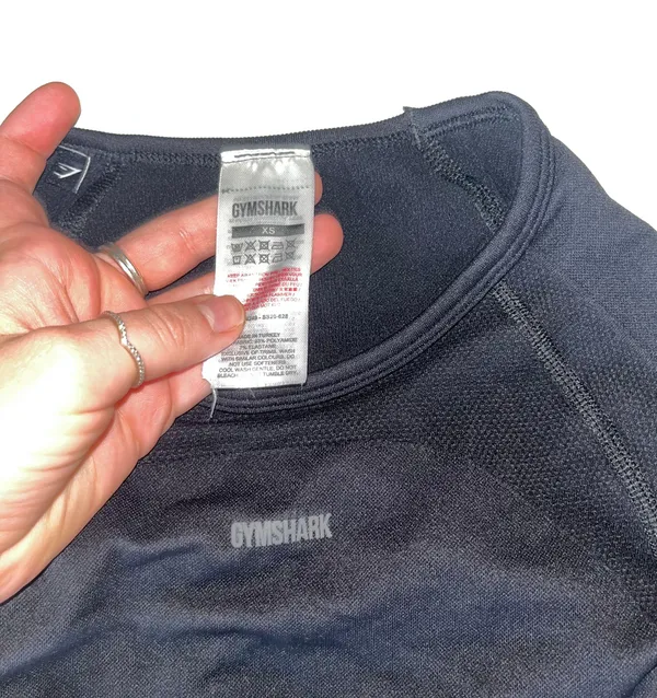 Gymshark Adapt Seamless Black Cropped Long Sleeve Size xs - Image 3