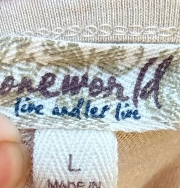 One World Embroidered Floral Top Size L - Image 4