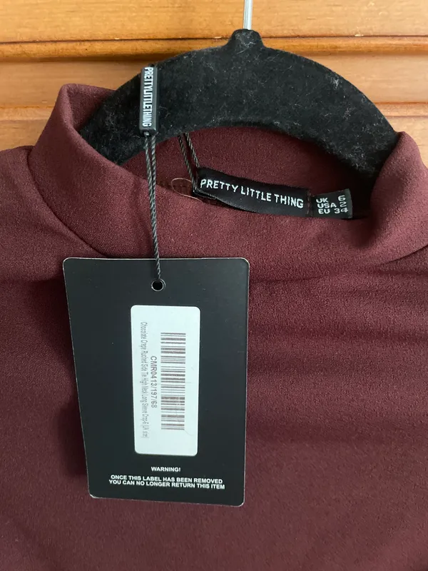 Pretty Little Thing Crop Top - Image 2