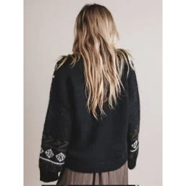 Vici Fall Gaze Sweater size Medium - Image 2