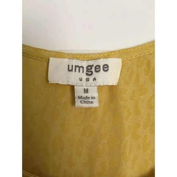 Umgee Blouse Women Medium Yellow Leopard‎ Jacquard Short Sleeve Scoop Neck K5294 - Image 2