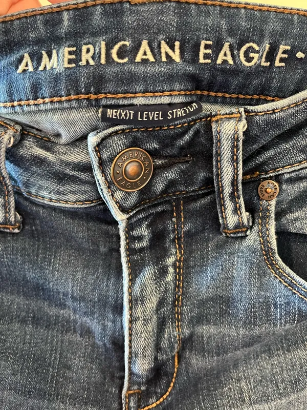 American Eagle Next Level Stretch Jean Size 4 - Image 3