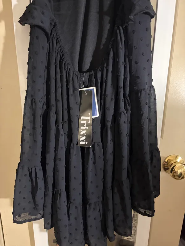 Trixxi Dress Black open back - Image 3
