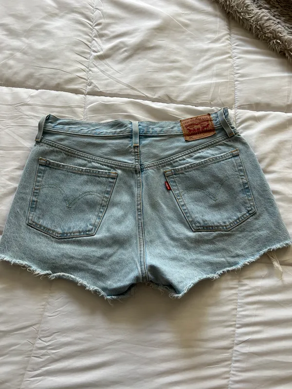 Levi's 501 High-Waisted Shorts - Image 2