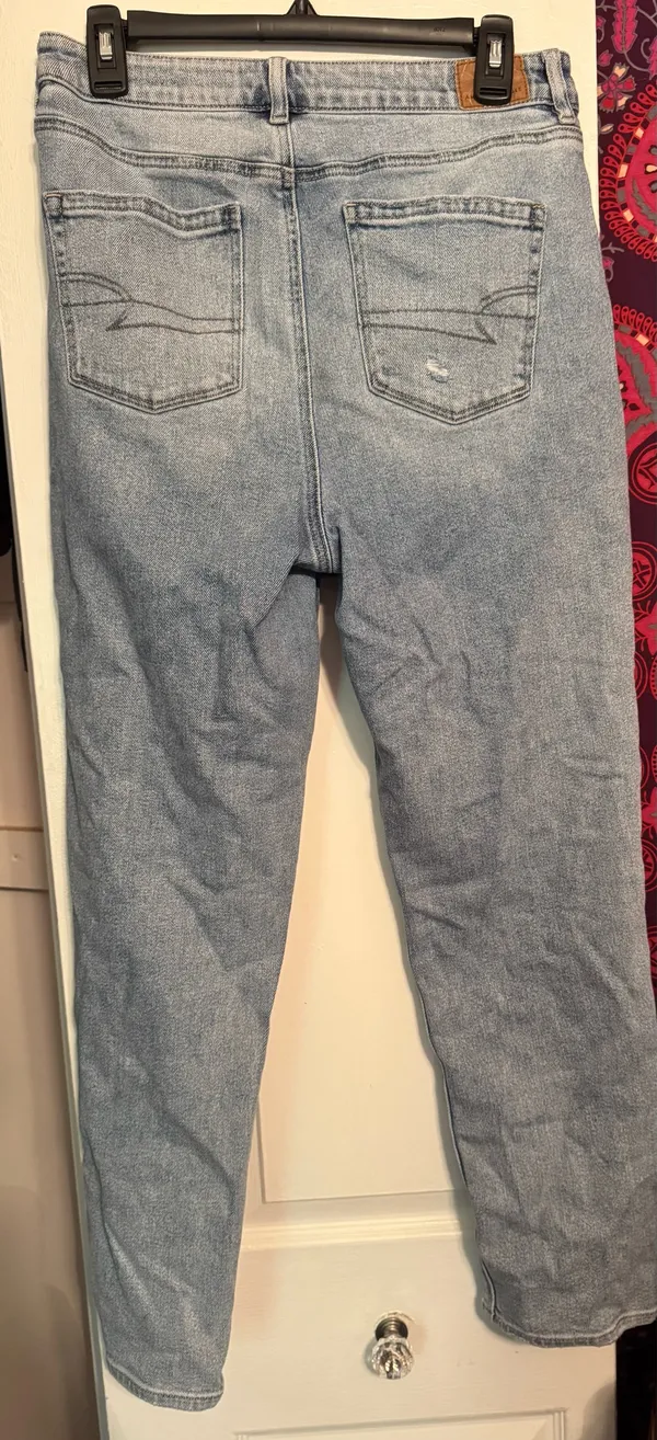 American Eagle Mom Jeans - Image 2