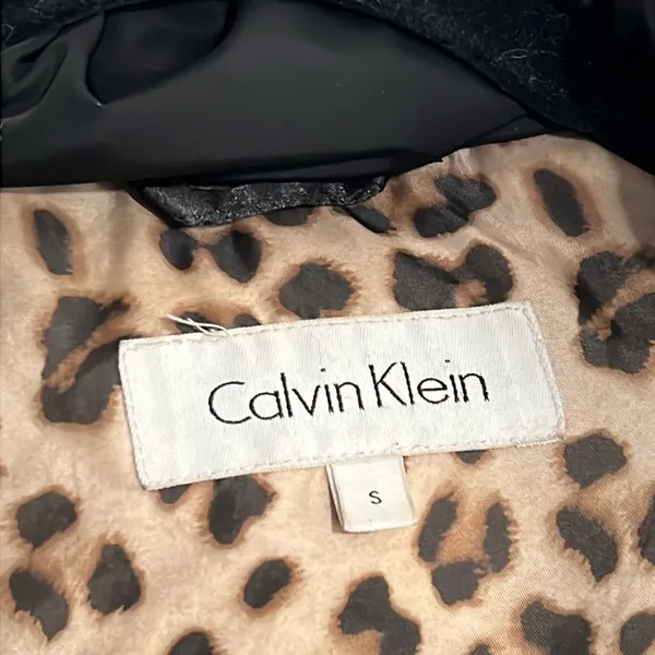 Calvin Klein Women’s Hooded Puffer - Black - Size Small ZIPPER IS BROKEN - Image 9