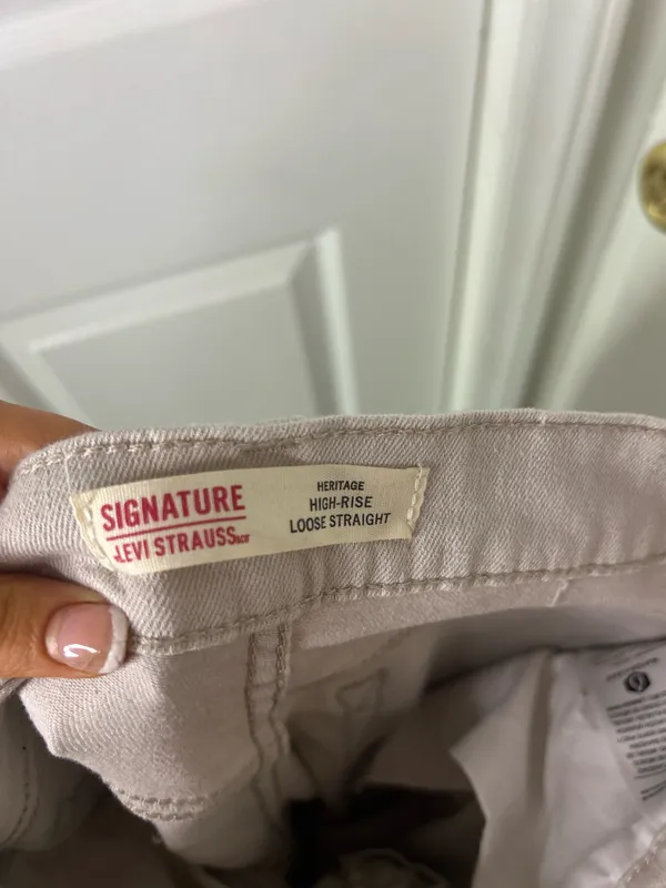 Levi’s high rise straight leg cream jeans - Image 3