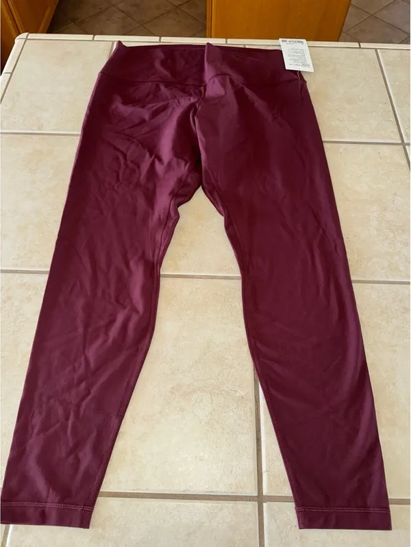 Lululemon Align High Rise 28” Red Merlot Size 16 NWT - Image 3