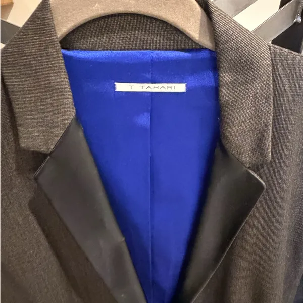 Beautiful T Tahari Blazer - Image 3