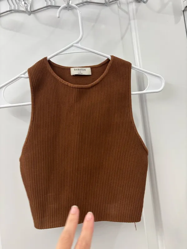 Aritzia Babaton brown sculpt knit tank top cropped - Image 2
