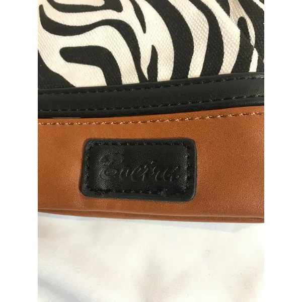 Boetree Boutique Zebra Print Canvas Wristlet EUC - Image 3