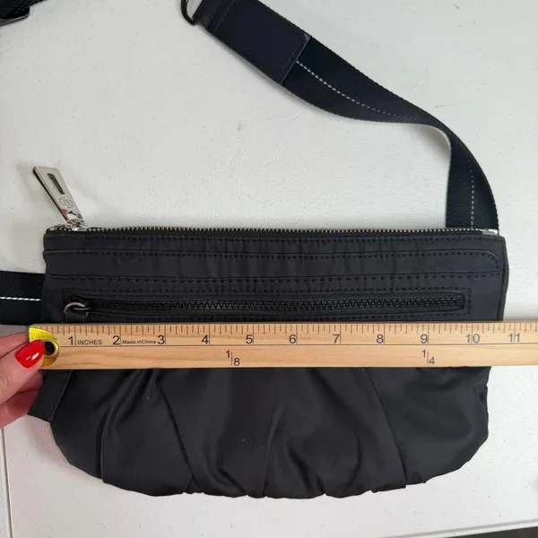 Lululemon Belt Bag Black Crossbody Fanny Pack Red Lining Adjustable Strap Preppy - Image 12