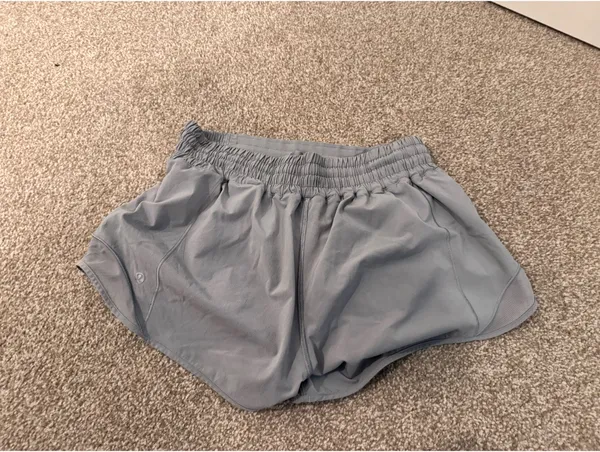 Lululemon Hotty Hot Shorts High-Rise Rhino Grey - Image 3