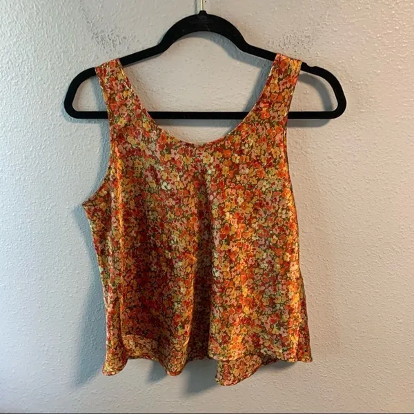 Victoria’s Secret Vintage Floral Crop Top - Image 4