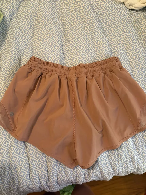 Lululemon Hotty Shorts 2.5" - Image 3
