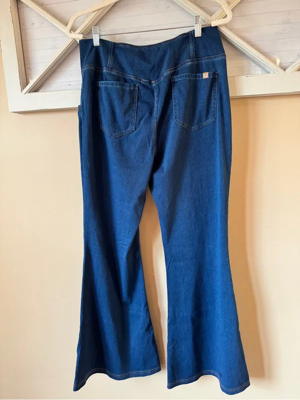 Halara Flex High Waisted Crossover Pocket Washed XL Casual Jeans, NWT Stretchy - Image 3