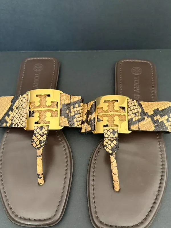 Tory Burch Georgia Leather Tong Sandal Pale Desert Size 7.5B - Image 7