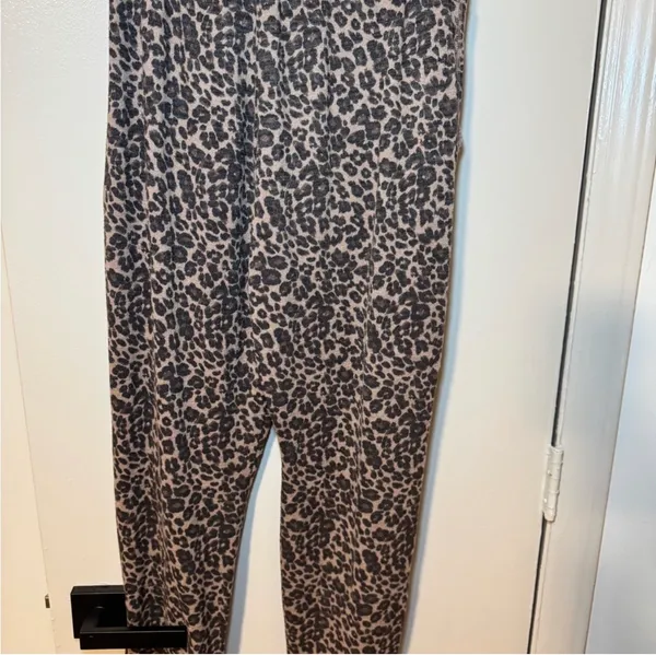 Abercrombie & Fitch Leopard Print Lounge Pants with Satin Tie - Image 2