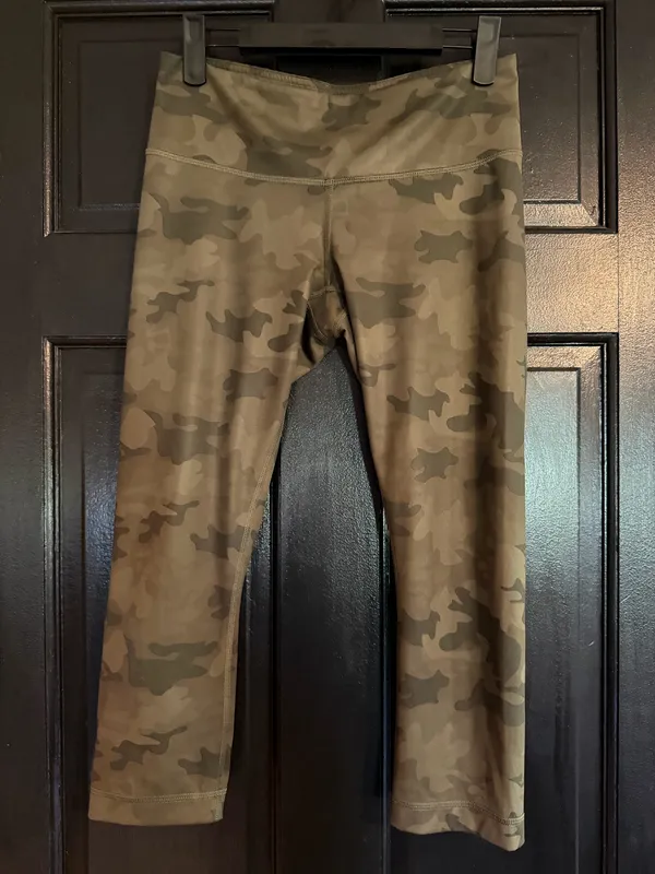Lululemon Wunderunder crop leggings - Image 2