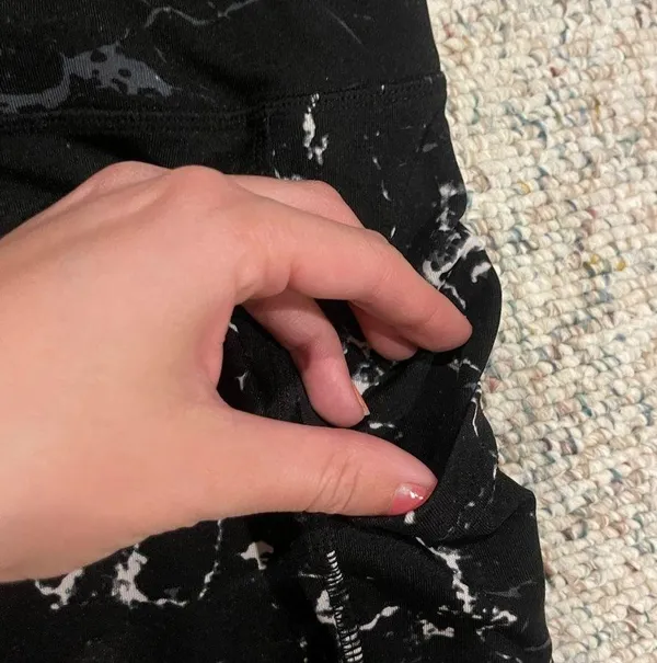 Pop fit black, white marble leggings with pockets S - Image 6
