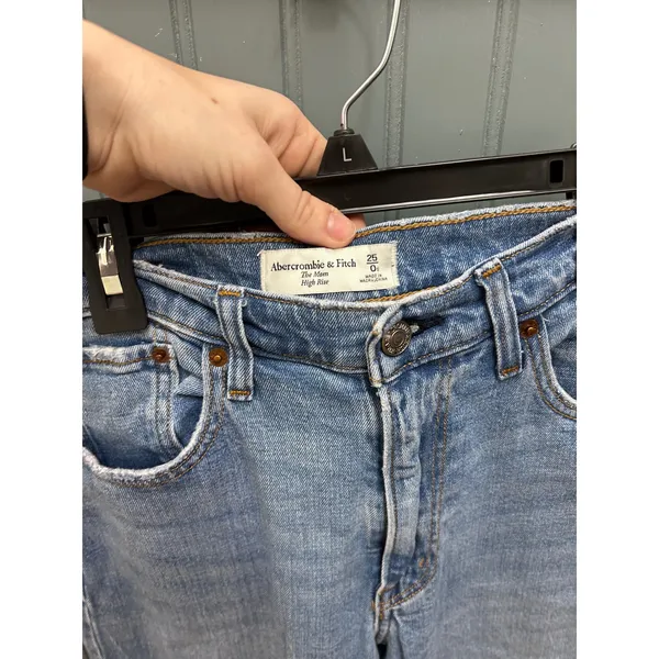 Abercrombie &‎ Fitch The Mom High Rise Jeans Medium Wash Blue Size 25 0S Tapered - Image 2