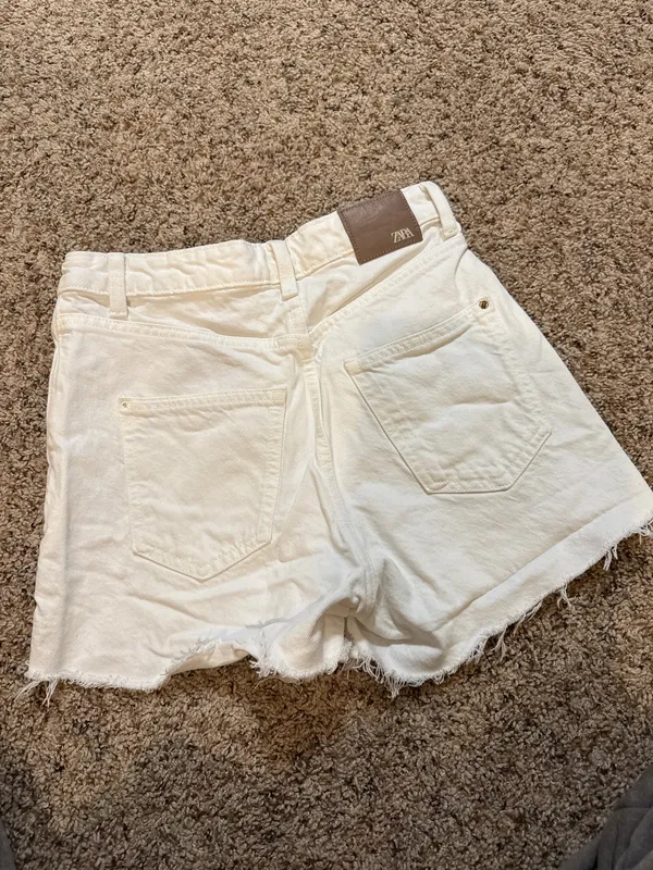 ZARA White Denim Shorts - Image 4
