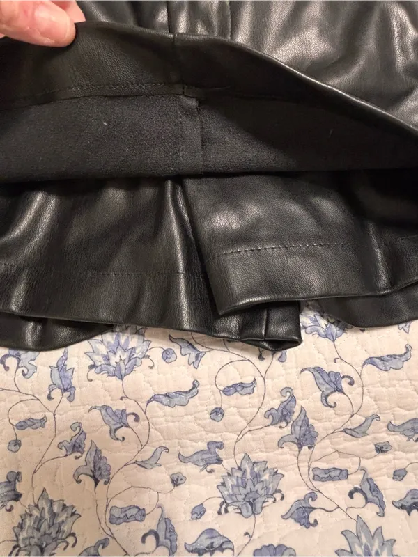 Zara Size S Black Pleather (faux leather) mini cargo skort - Image 5