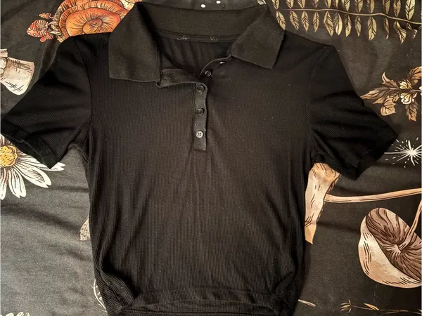 American Eagle Black Ribbed Polo Crop Top - Image 2