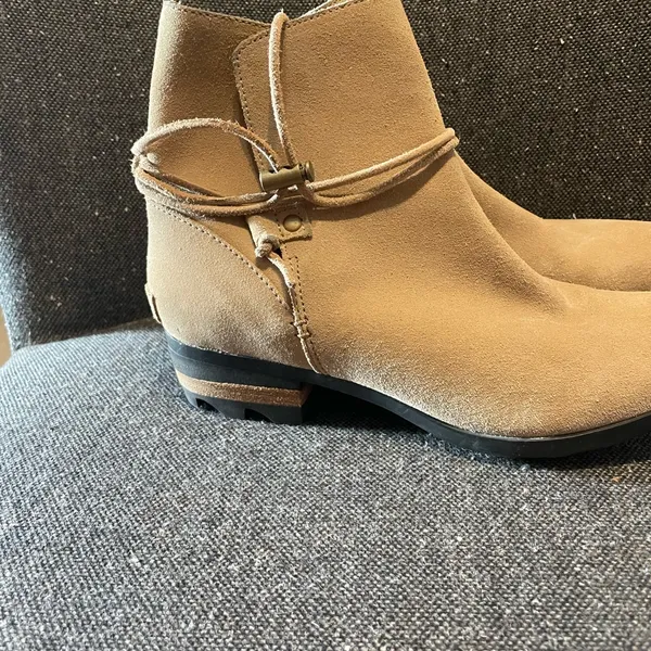 Sorel Beige Ankle Booties - Image 3