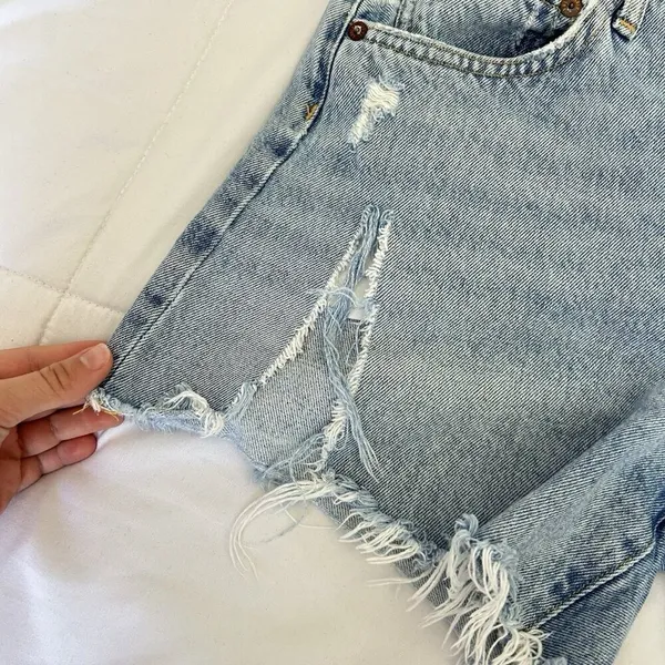 Agolde Long Parker Distressed Denim‎ Shorts Light Wash Button-Fly Womens 24 - Image 3