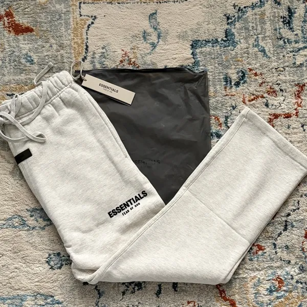 Essentials Fear Of God Relaxed Sweatpants Light Oatmeal Size S - Image 2