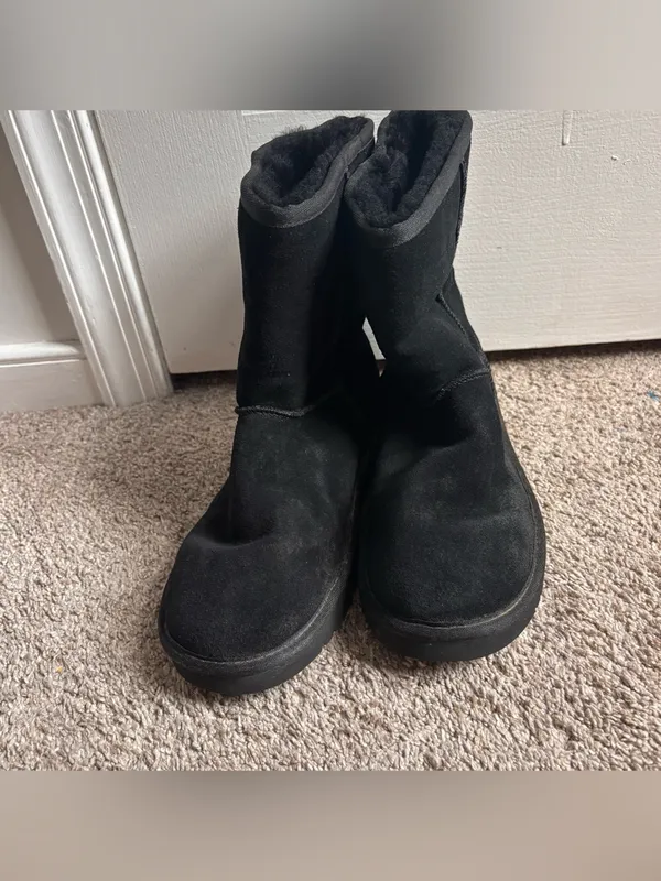 Koolaburra by UGG Black Suede Shearling Lined Boots Size 9 - Image 2