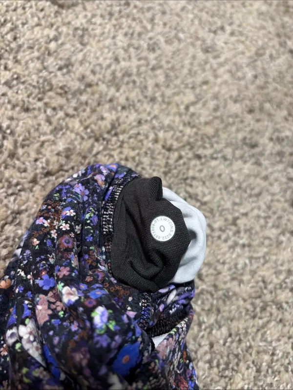 Lululemon Align High-Rise Short 7" Flower Burst Multi size 0 - Image 4