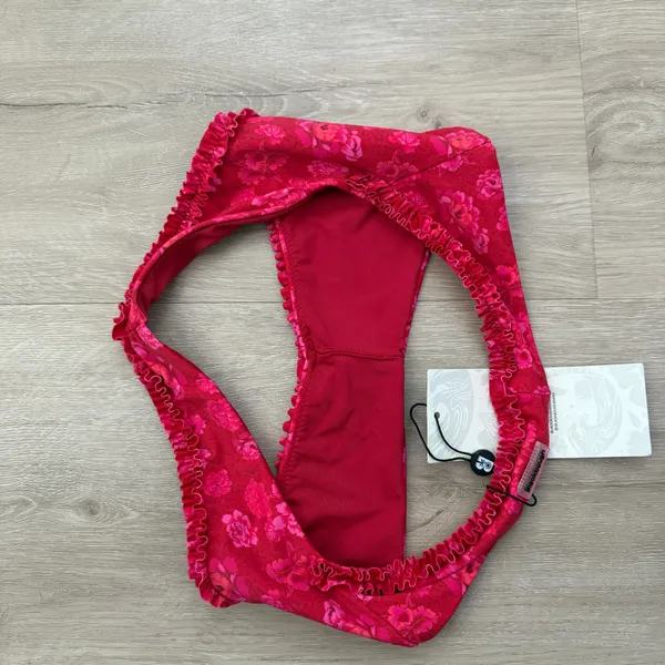 Blackbough Red and Pink Bikini Bottoms Amelia Frilled Cheeky Bottoms/Flowerbomb - Image 9