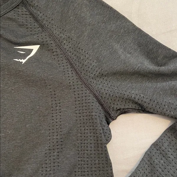 Gymshark Cropped Long Sleeve Running Top - Image 2