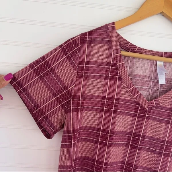 Short sleeve plaid tunic top‎ Size Medium - Image 2