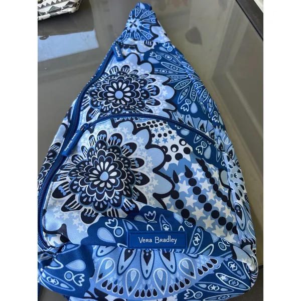 Vera Bradley Essential Sling Backpack Blue‎ Star Medallion EUC - Image 8