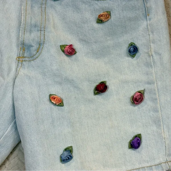 Vintage Paris Blues Womens S Light‎ Blue whimsical Jean Shorts Floral Rosettes - Image 3