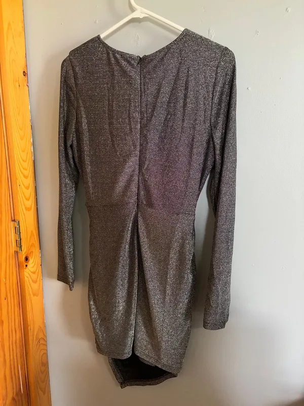 Gilli Asymmetrical Silver Sparkle Bodycon Dress Size M - Image 4