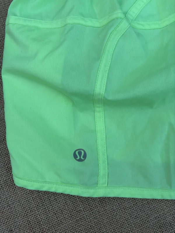 Lululemon Run Size 8 Track Attack Short FLORESCENT GREEN/ YELLOW - Image 7