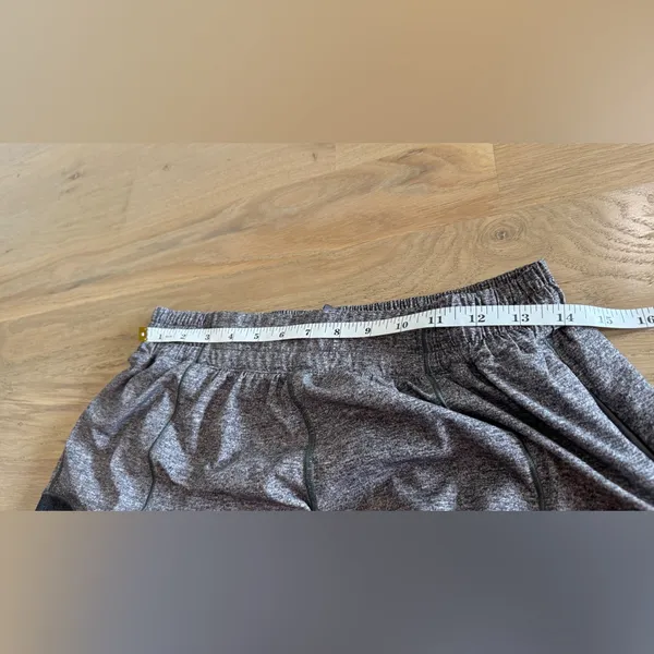 lululemon hotty hot short II 4” heather lux multi black size 10 - Image 7