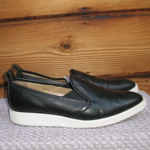 Everlane Black the Street Shoe 10.5 - Image 2