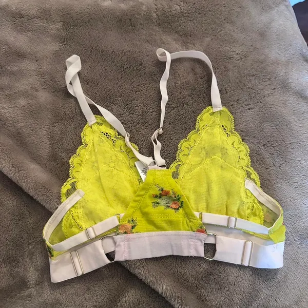 We are HAH (hot as hell) lace highlighter floral bralette - Image 3