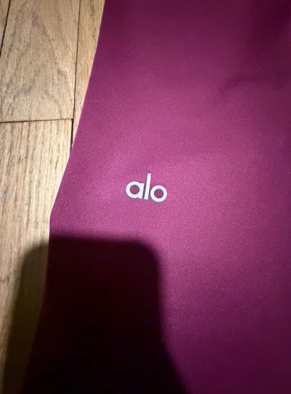 Alo Yoga High-Waisted Leggings Airlift Wild Berry - Image 5