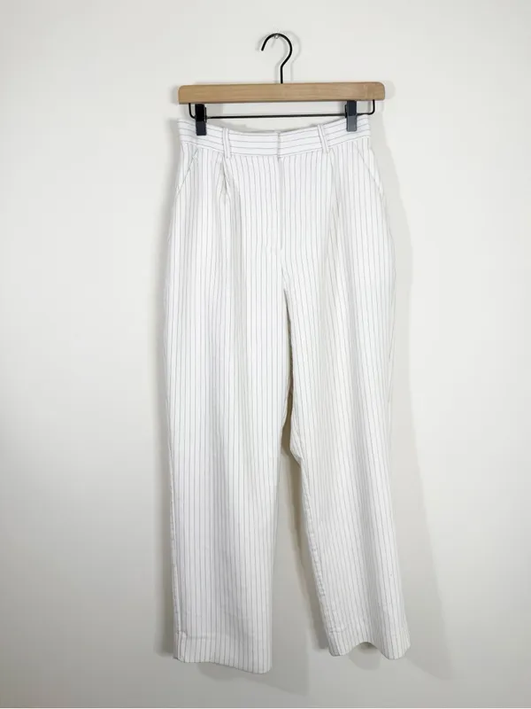 Abercrombie and Fitch SHORT Sloane Tailored Pant Trousers White Pinstripe 27/4 - Image 4